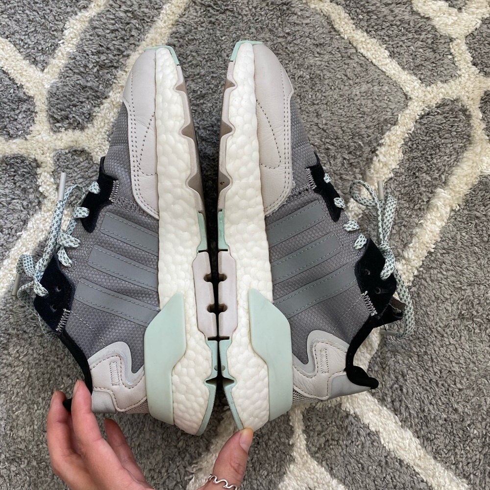 Nite Jogger Adidas Size 5-US, 3.5-UK